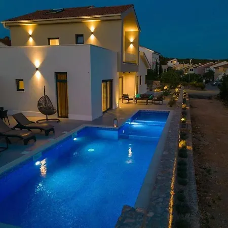 Aurum Comfortable * Pinezići